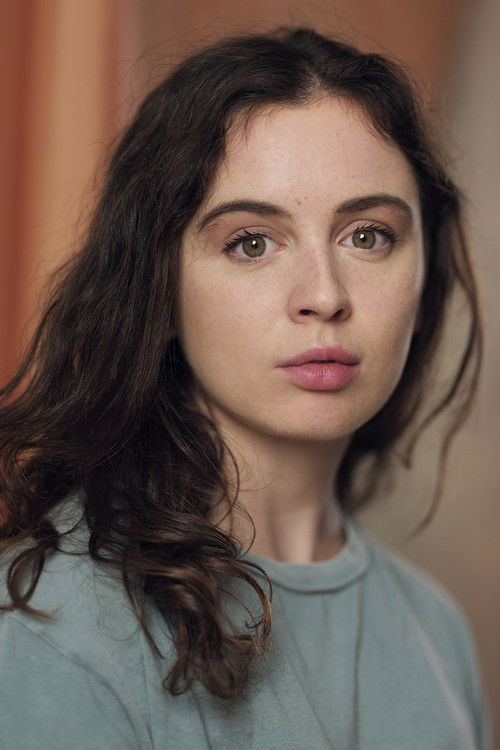 Iona Anderson profile