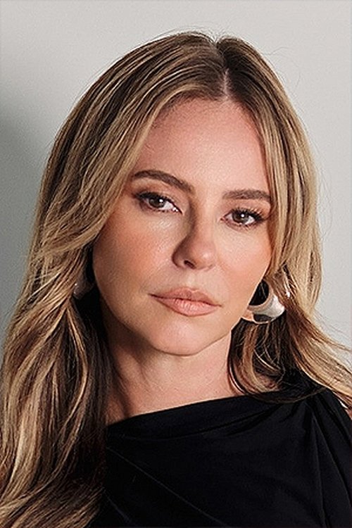 Paolla Oliveira profile