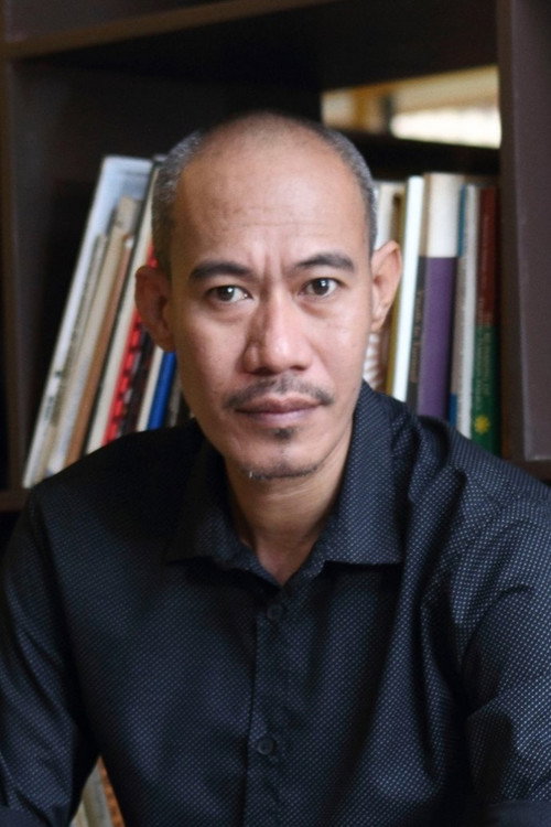 Photo of Jerry Gracio, Writing