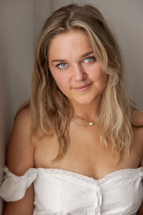 Georgia Benton profile