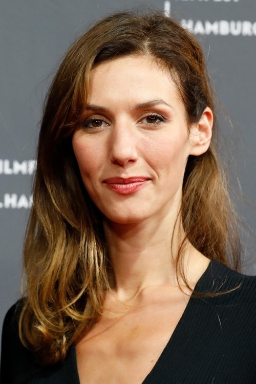 Doria Tillier profile