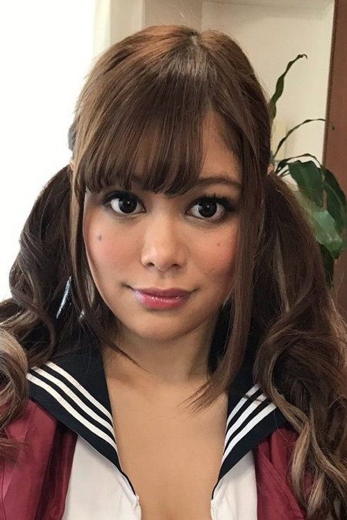 Photo of Sara Fujisaki, Acting