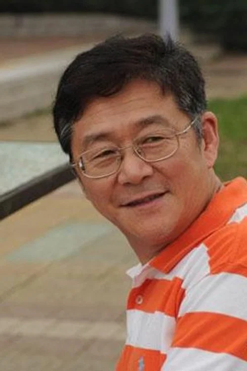 Photo of Wang Zunxi, Writing