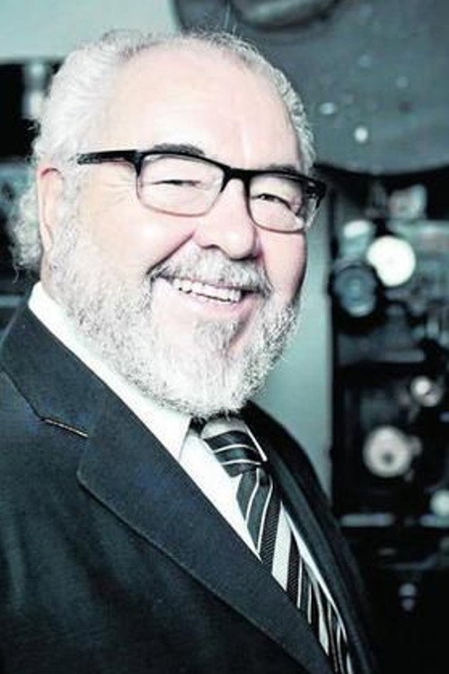 Photo of Julio Fernández, Production