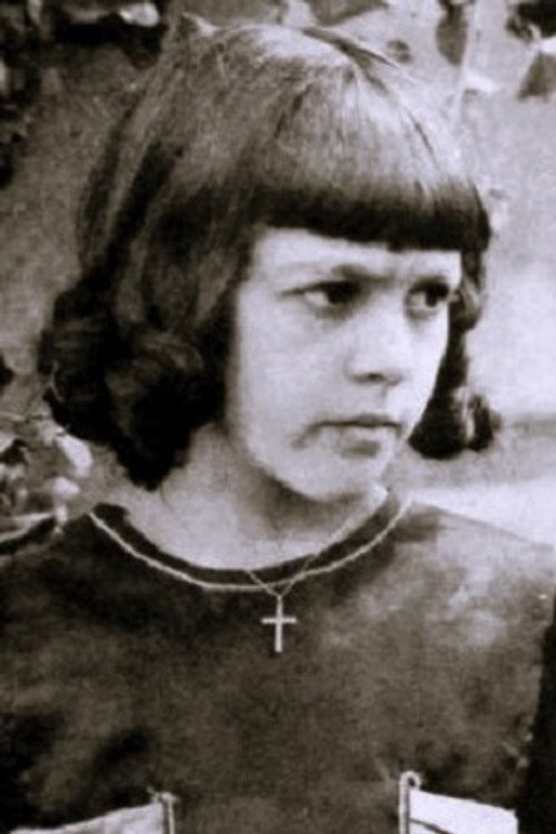 Photo of Mae Giraci, Acting