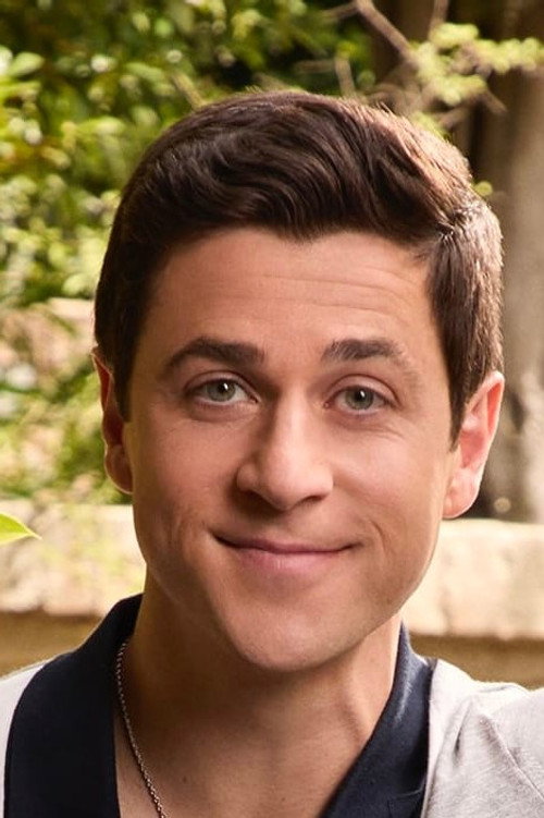Photo of David Henrie, Acting