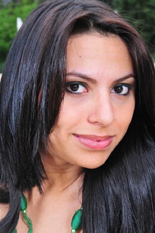 Photo of Michelle Araujo, Acting