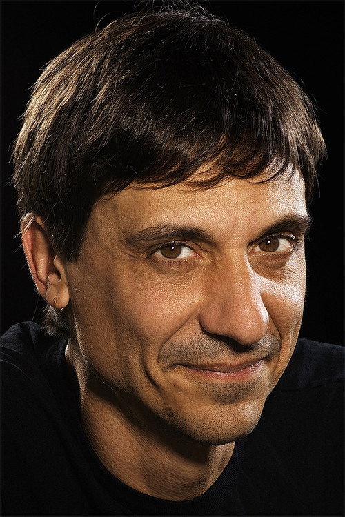 Eduardo Bueno profile