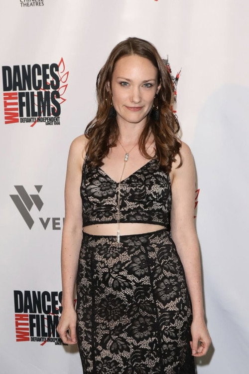 Photo of Laura Menzie, Acting