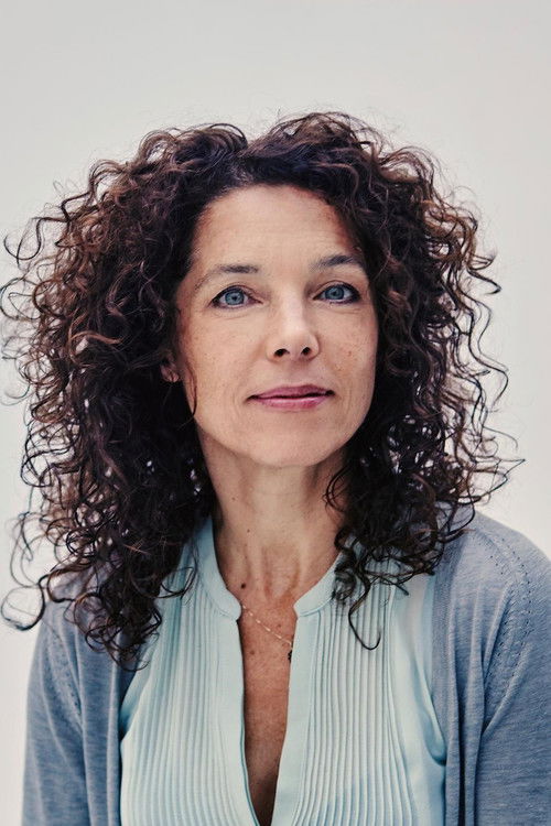 Paula van der Oest profile