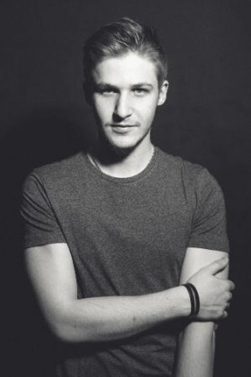 Toni Vesdream profile