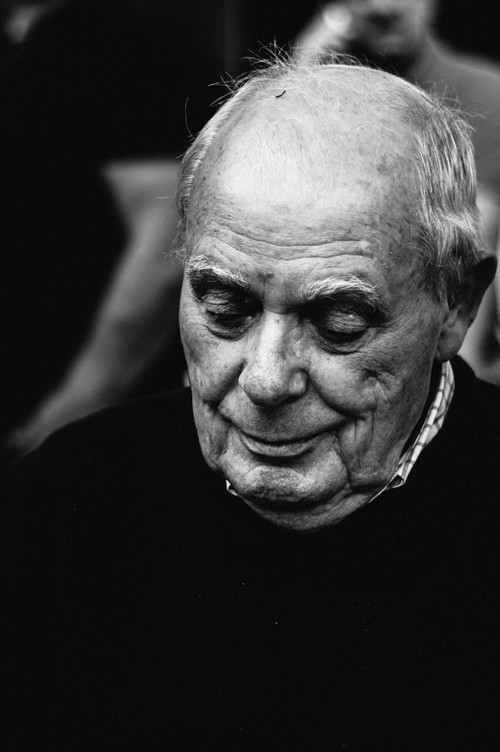 Photo of António Lobo Antunes, Writing