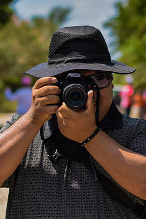 Photo of Víctor Regalado, Production