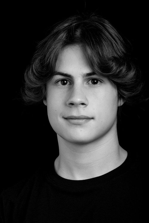 Photo of Aven Campau, Acting