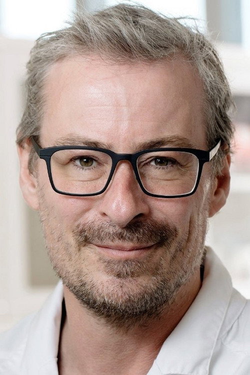 Photo of Eske Willerslev, Acting