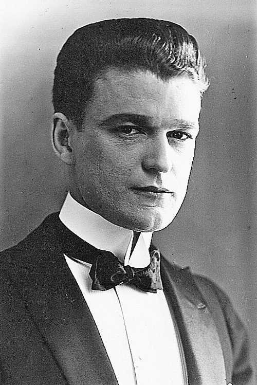 Photo of Wallace MacDonald, Acting