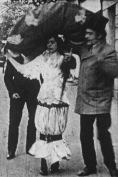 Movie poster for A New Hat for the Madam (1906)