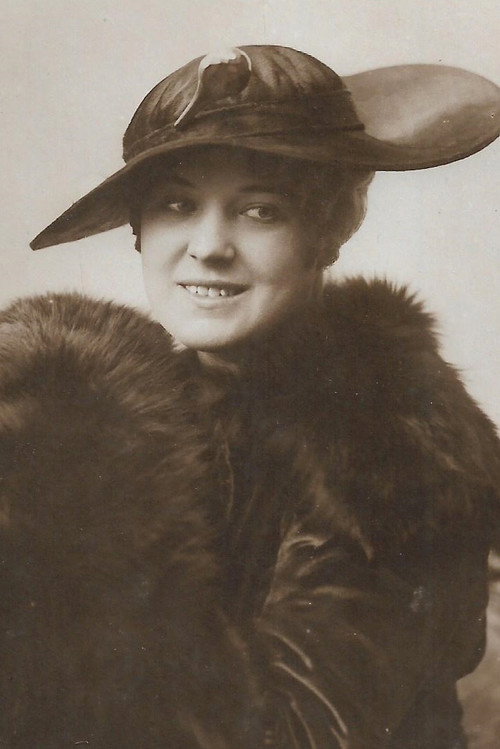 Photo of Melita Petri, Acting