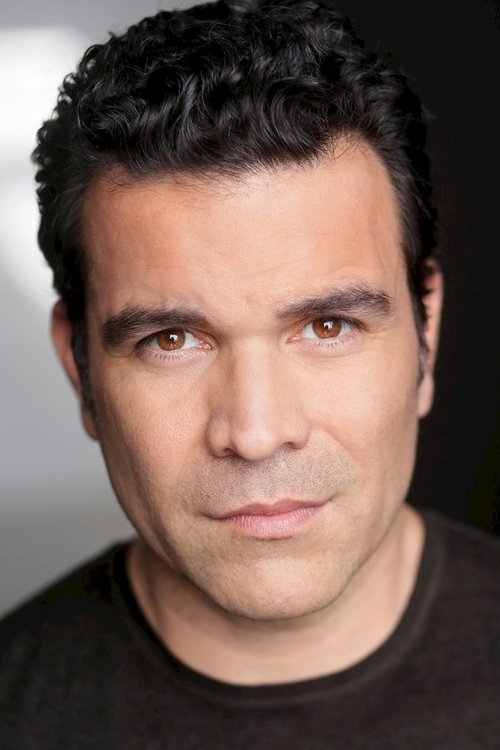 Ricardo Chavira profile