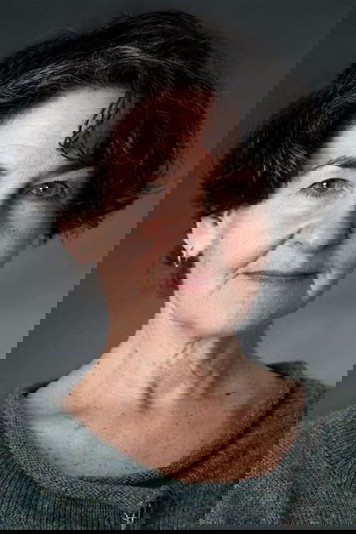 Elaine Claxton profile