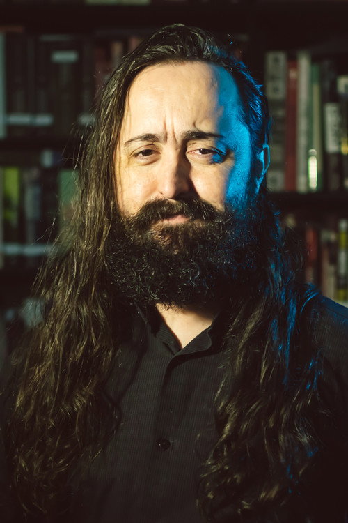 Photo of Icles Rodrigues, Writing