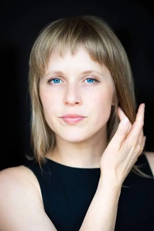 Photo of Rebecca Riisness, Acting