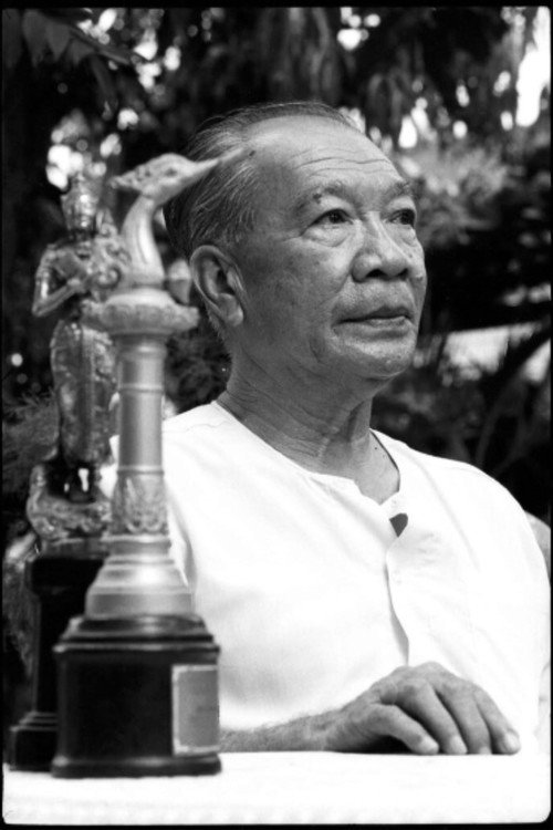 Photo of Vijit Kunawut, Writing