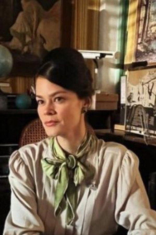 Photo of Erika Hidalgo, Acting