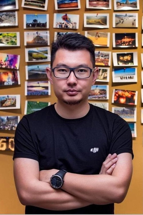 Photo of 乔岩, Creator
