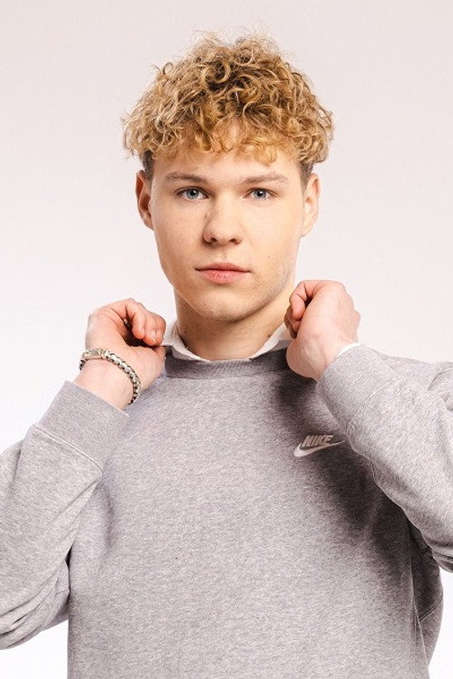 Photo of Aaron Bezemer, Acting