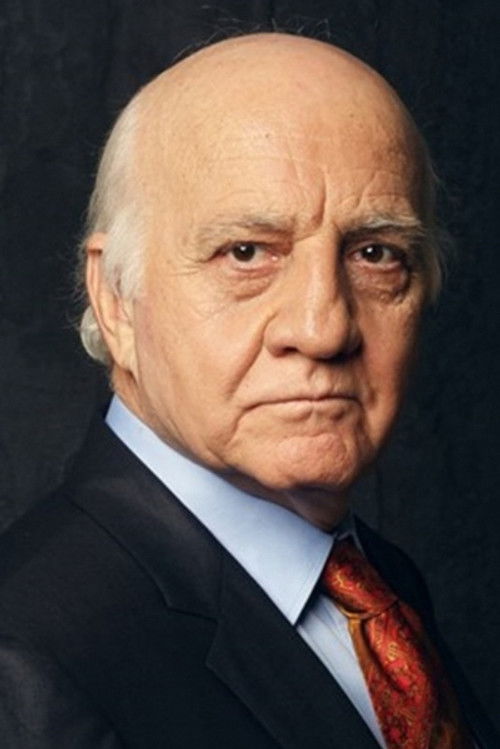 Altan Akışık profile