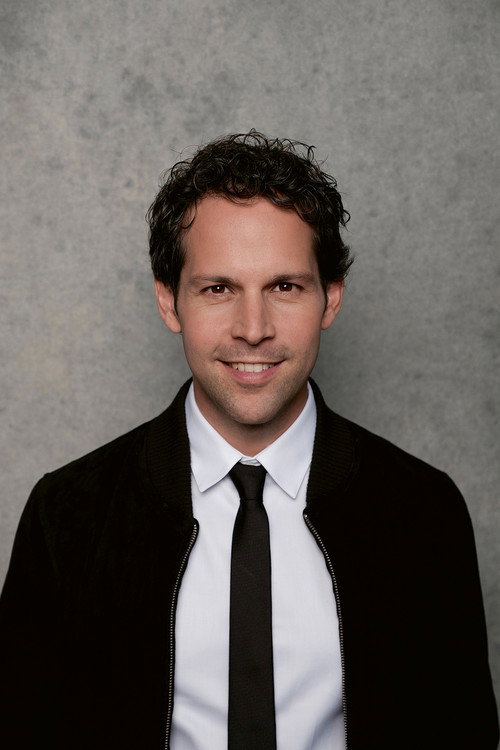 Photo of Victor Mids, Acting