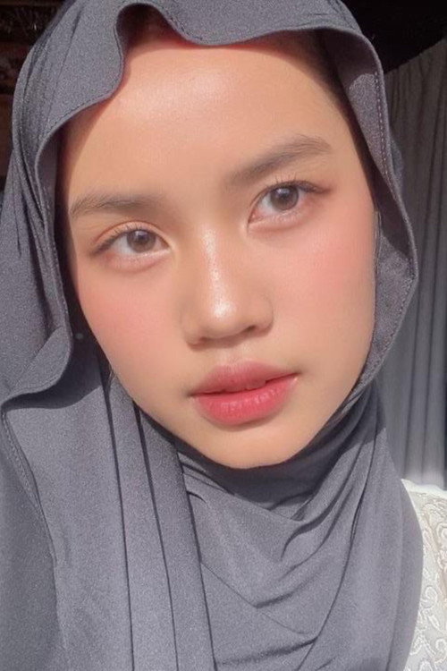 Photo of Aya Seontiani, Acting