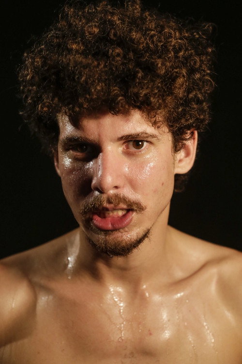 Tavares Neto profile