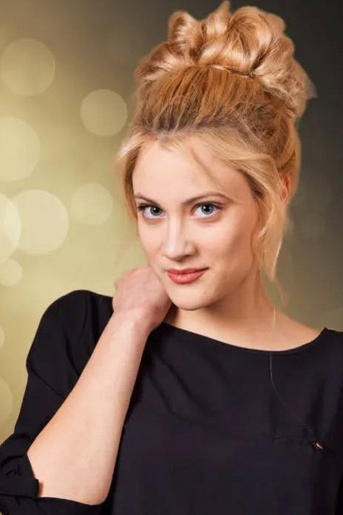 Photo of Sara Posnov, Acting