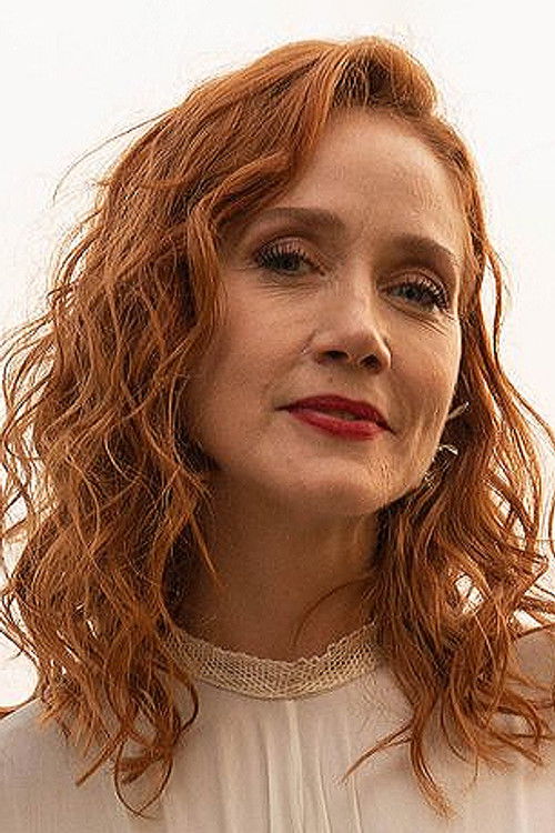 Camila Morgado profile