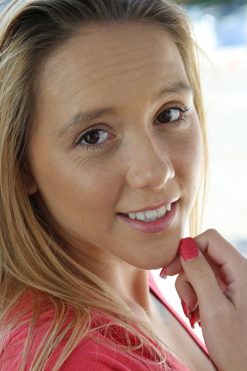 Photo of Hollie Mack, Acting