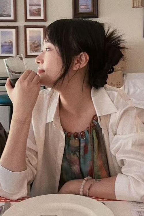 Photo of 许菲菲, Writing