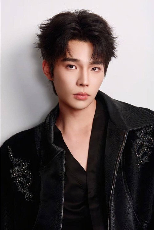 Photo of Wen Zhicheng, Acting