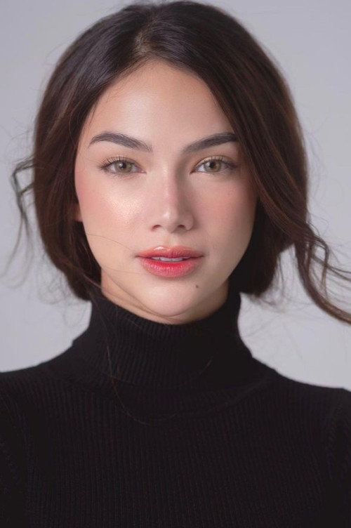 Photo of Roxie Smith, Acting