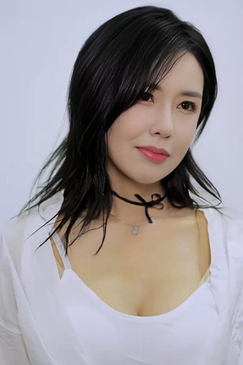 Photo of Yi Mo, Acting