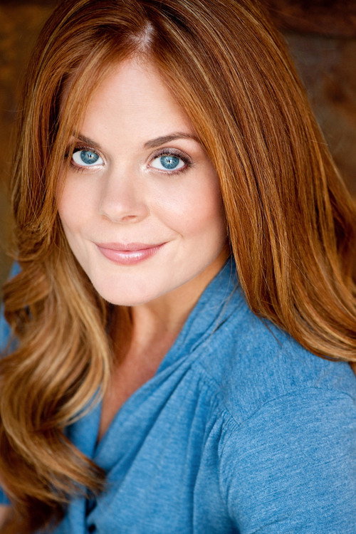 Photo of Eliza Kiss, Acting