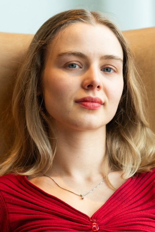Photo of Julie Bunimowicz, Acting
