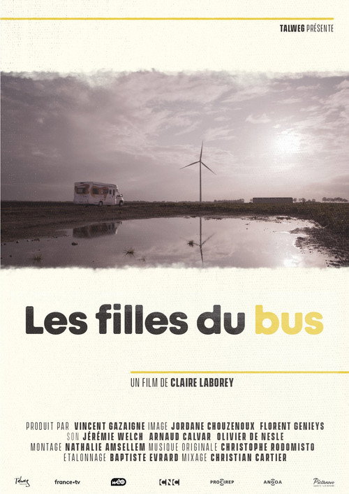 Movie poster for Les filles du bus (2020)