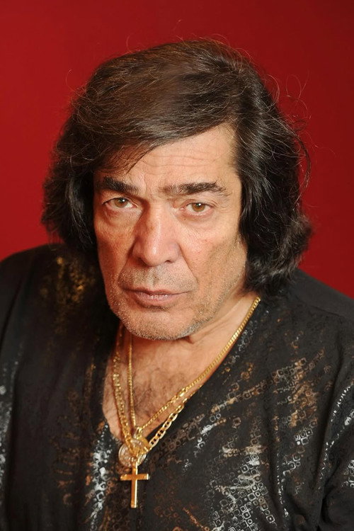 Photo of Cacho Castaña, Acting