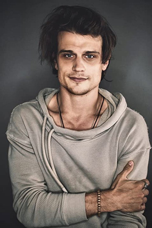 Photo of Emerson Niemchick, Acting