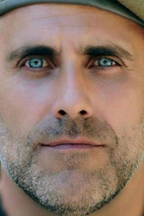 Photo of Alejandro León, Acting