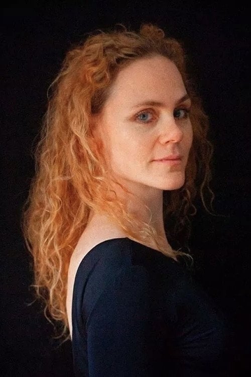 Photo of Moara Passoni, Writing