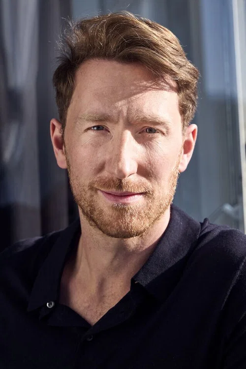 Photo of Louis Klamroth, Acting
