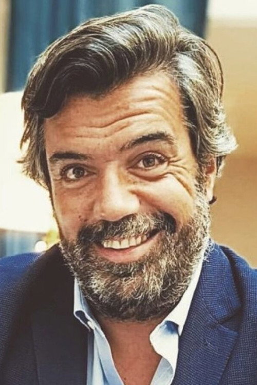Photo of Roberto Pereira, Writing
